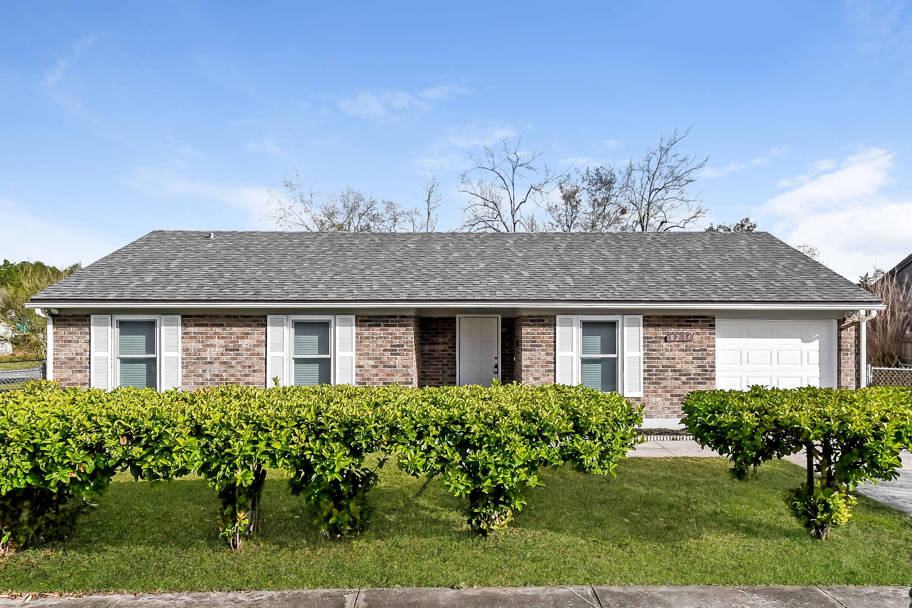 8253 SPRING LAKE RD N JACKSONVILLE, FL 32210